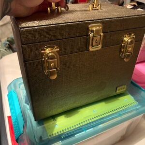 Elegant Gold Cosmetic Case